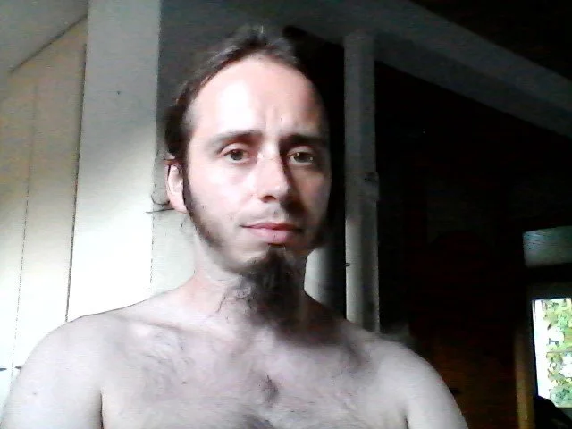 charlie21986 offline XXX-chatje