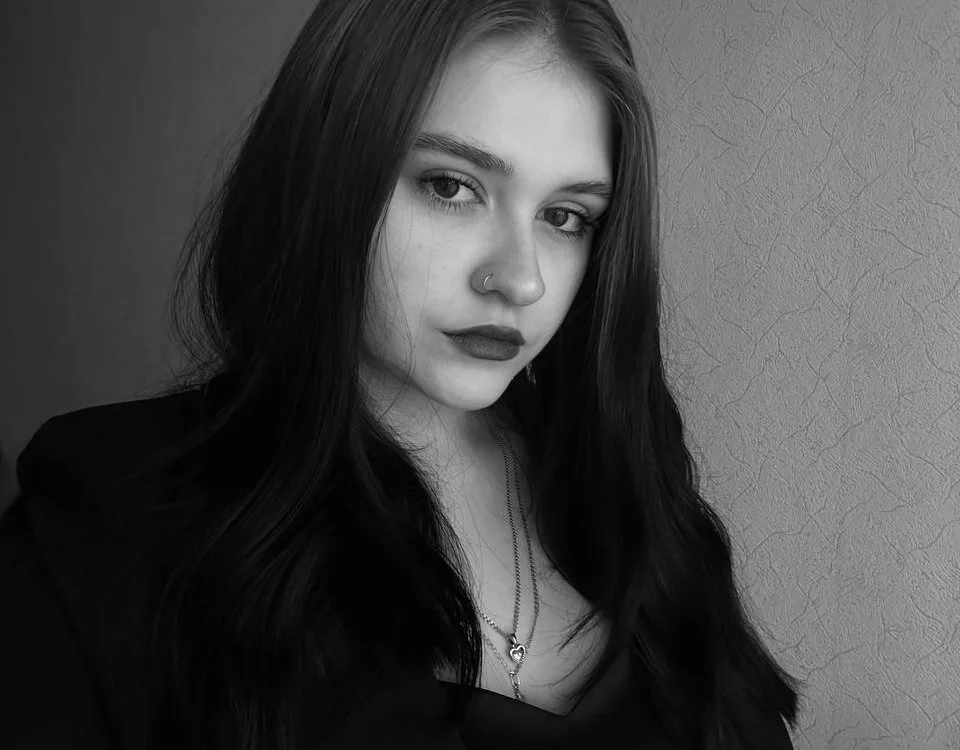LaraKroft55's Offline XXX Chat