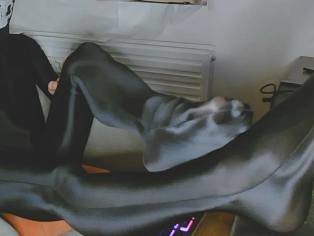 Nyl0nnickb0y Adlı Modelin Çevrimdışı XXX Sohbeti