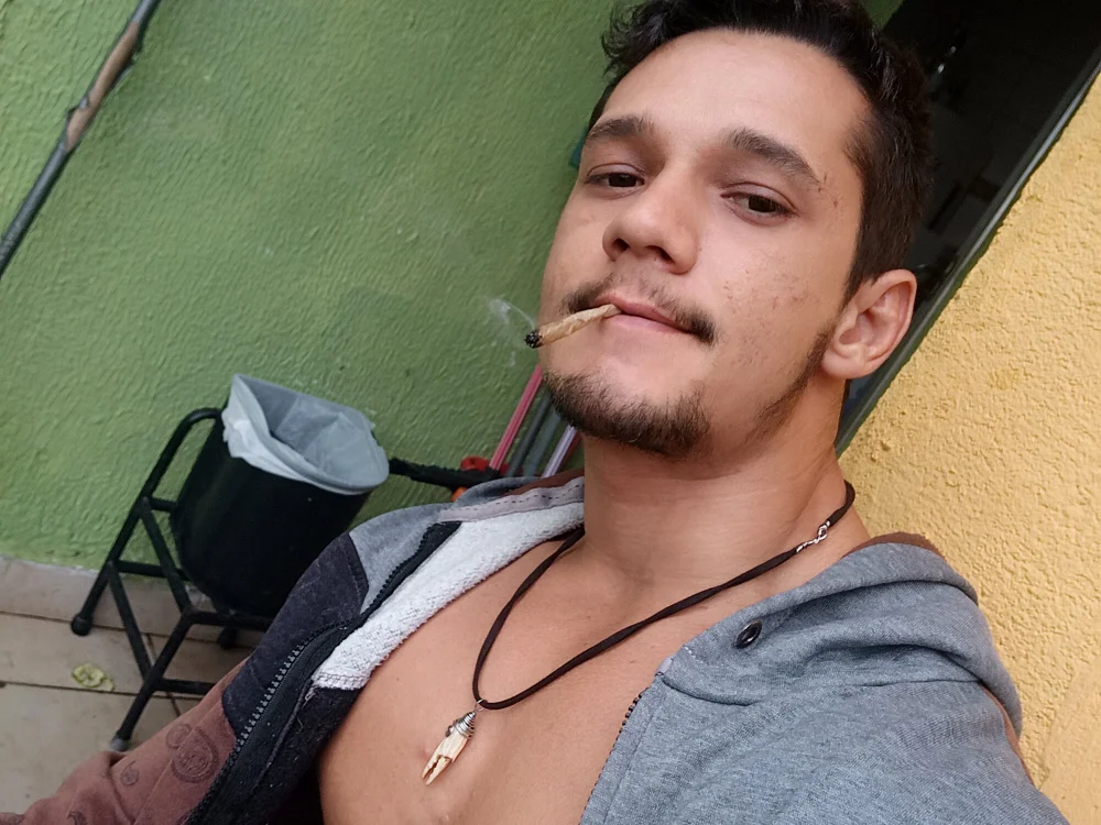 Fernando1993 – Offline XXX chat