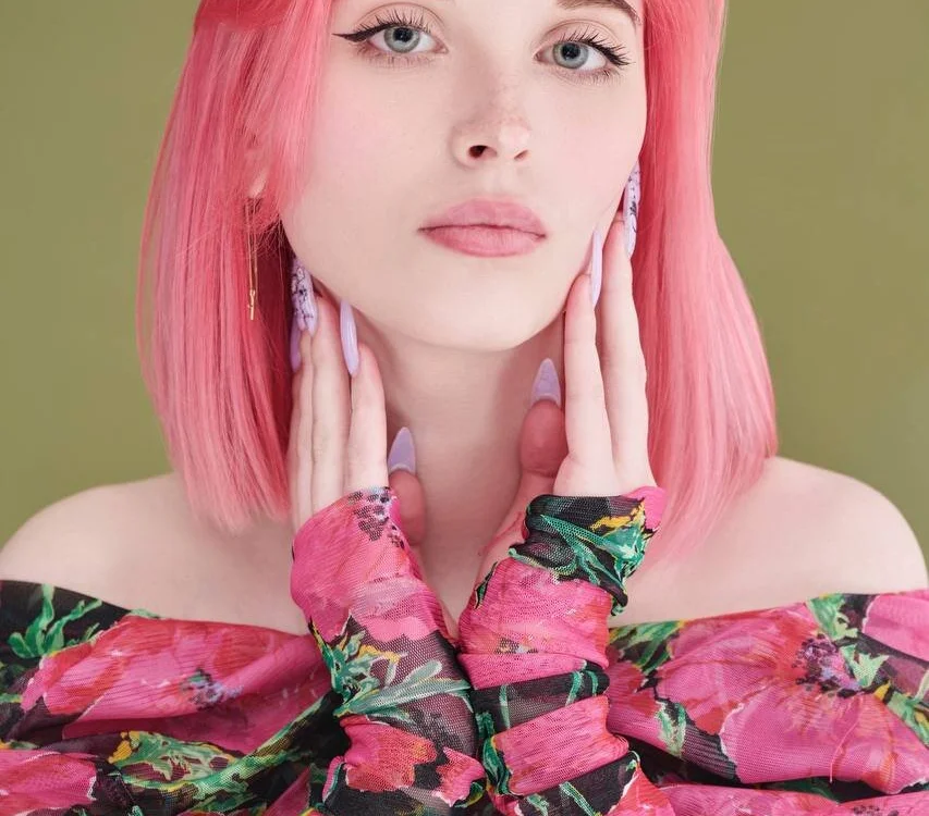 RoseQuartzc's Offline Chat Room