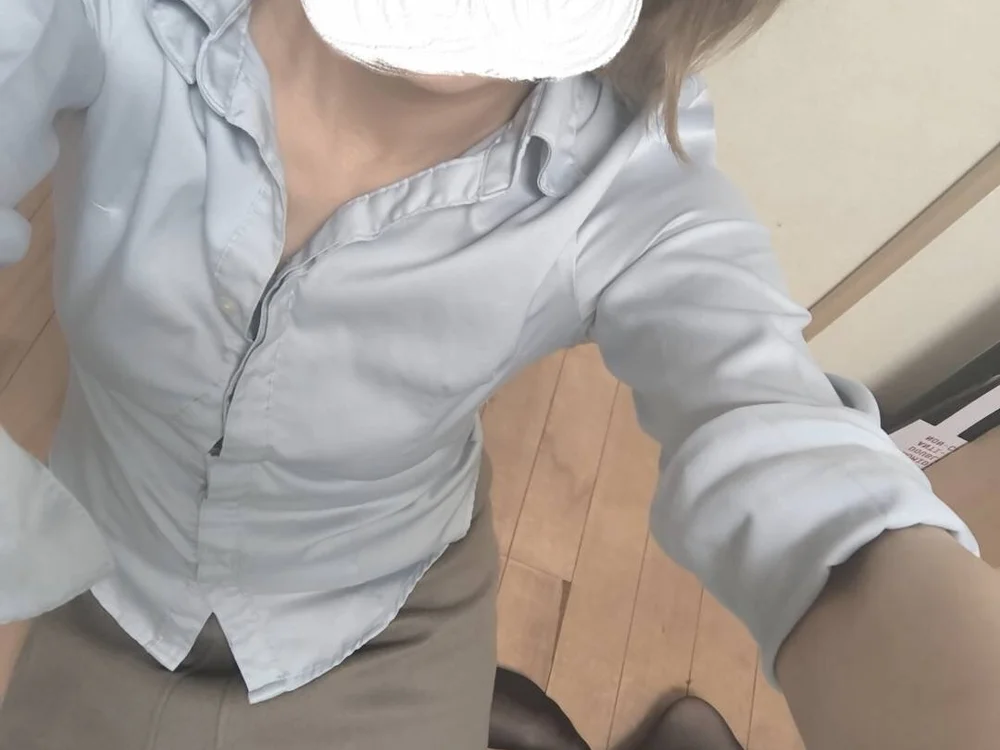 Shiho_ksm0603's Offline XXX Chat