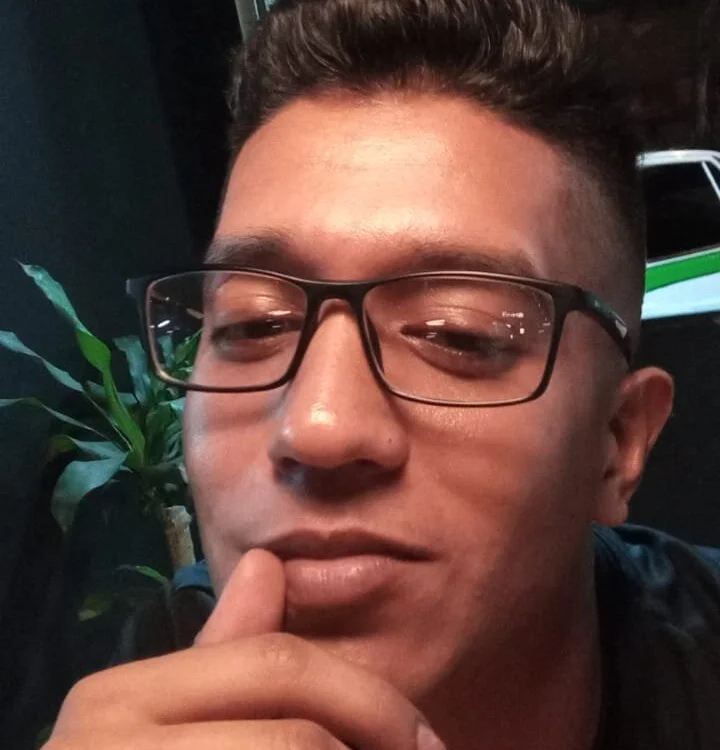 marco_vieira's Offline XXX Chat