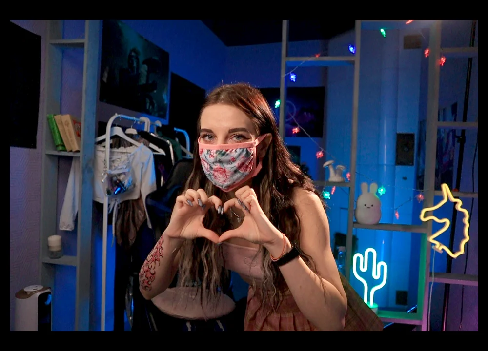 wickyleaks' Offline XXX Chat