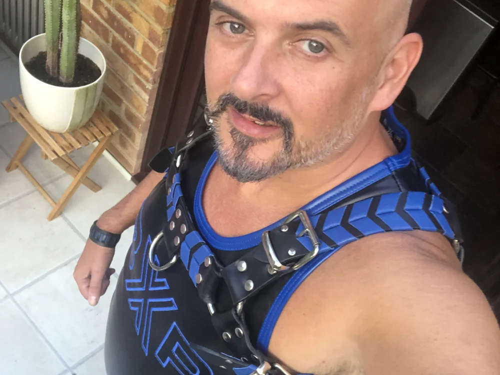 Kinkster_uk's Offline XXX Chat