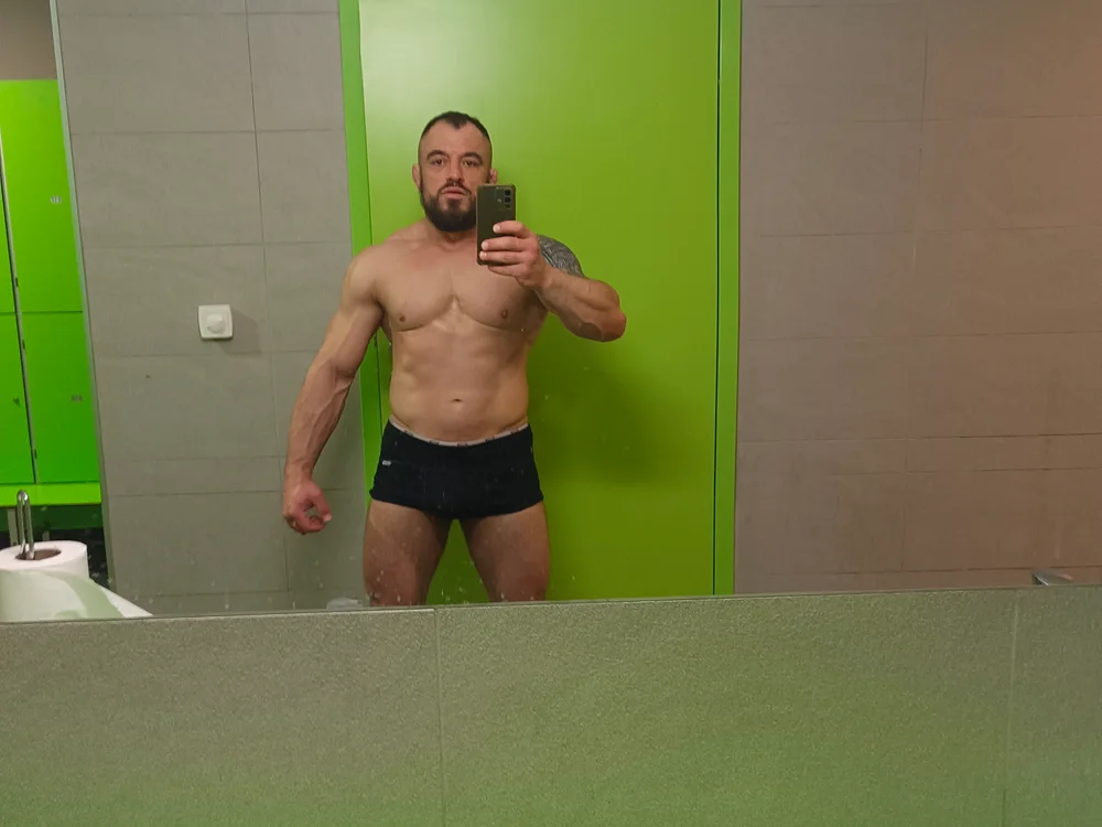 hardir667n Offline XXX chat