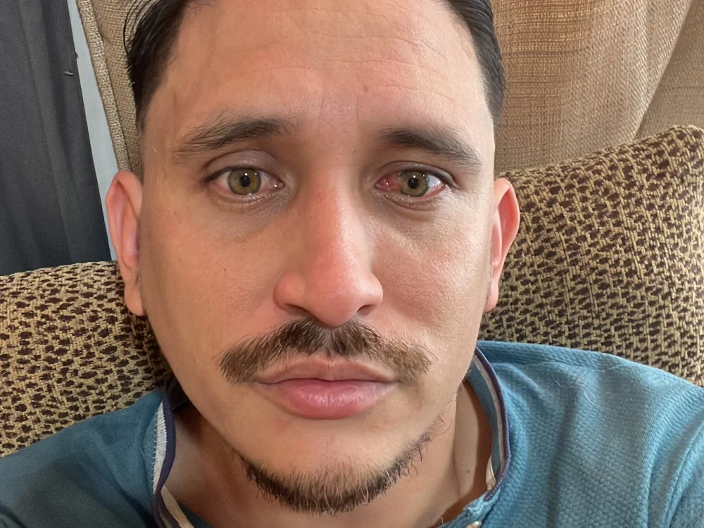 Castro-s' Offline Chat Room