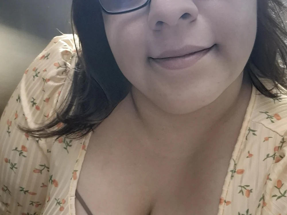 Sara_Deli's Offline Chat Room
