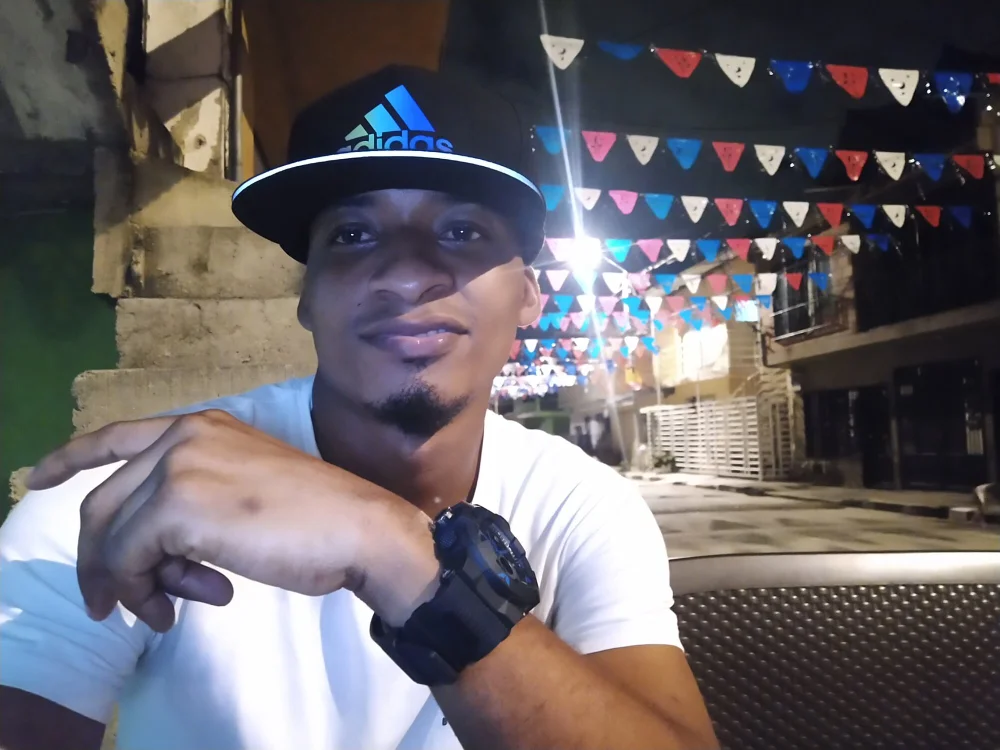 Jonas_t31's Offline Chat Room
