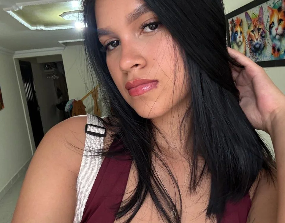 SkyeRose4n Offline XXX chat
