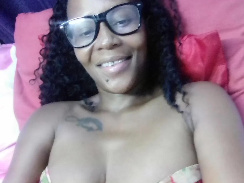 دردشة MistressShirly الجنسية دون اتصال