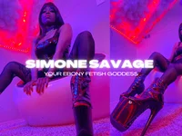 SimoneSavage Adlı Modelin Canlı XXX Sohbeti