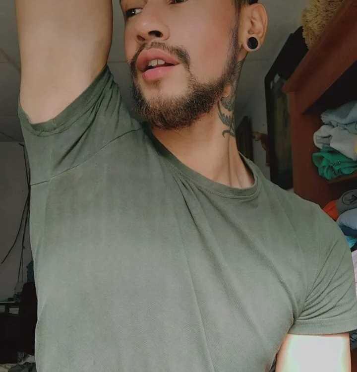 leon_castiblanco's Offline XXX Chat