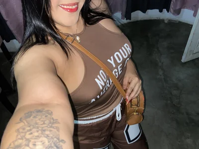 BunnydollMia Female Footjob Live Webcam Strip