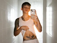 Prince-Yves 🍏 adult cam chat