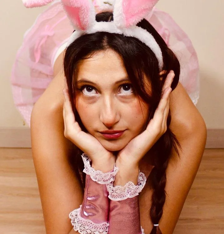 eyes_moon Offline XXX-chat