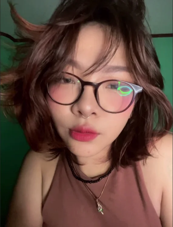 urhottie_lottie cam model