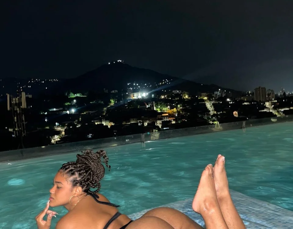 Offline chatovací místnost YennyBrunnette
