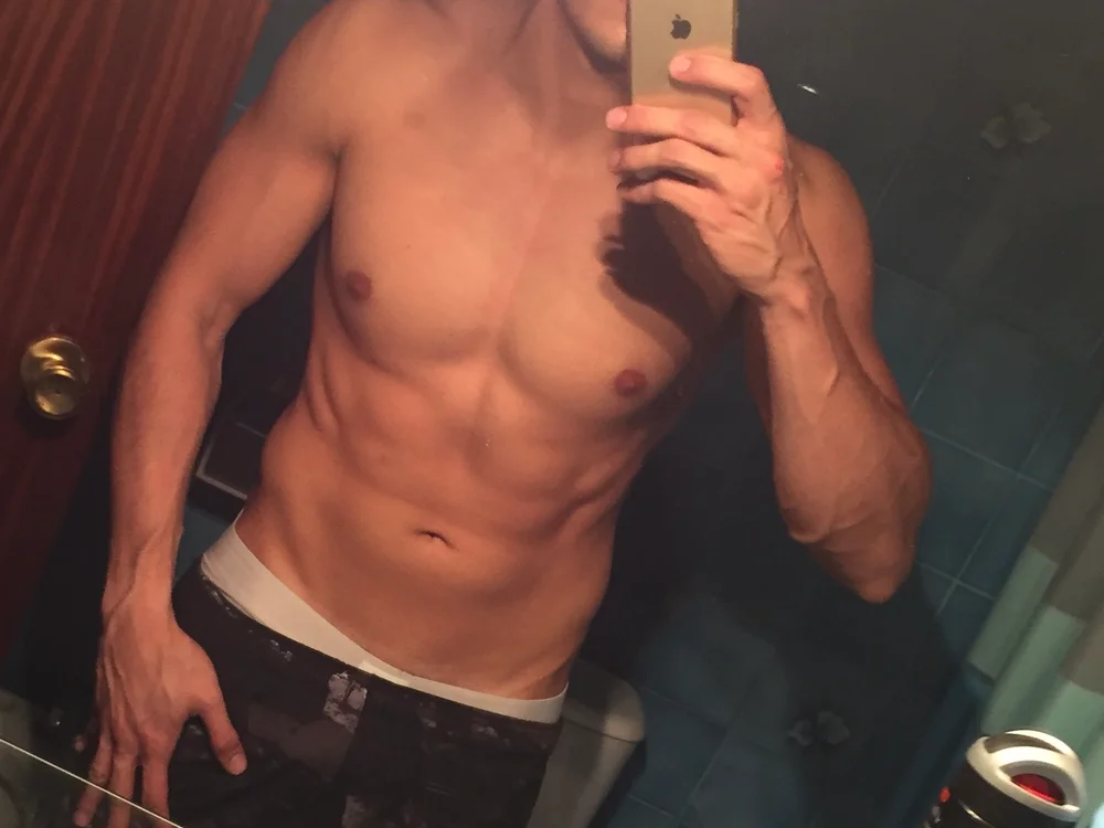 julian3i Offline XXX-chat