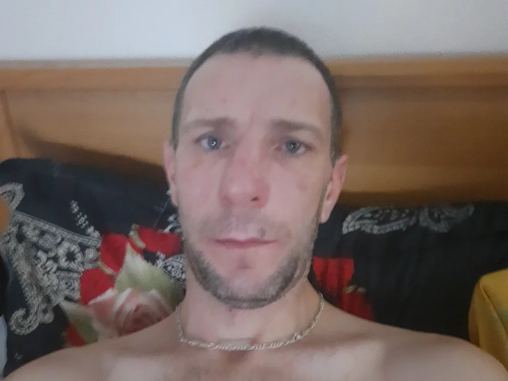 zuikutis12's Offline XXX Chat