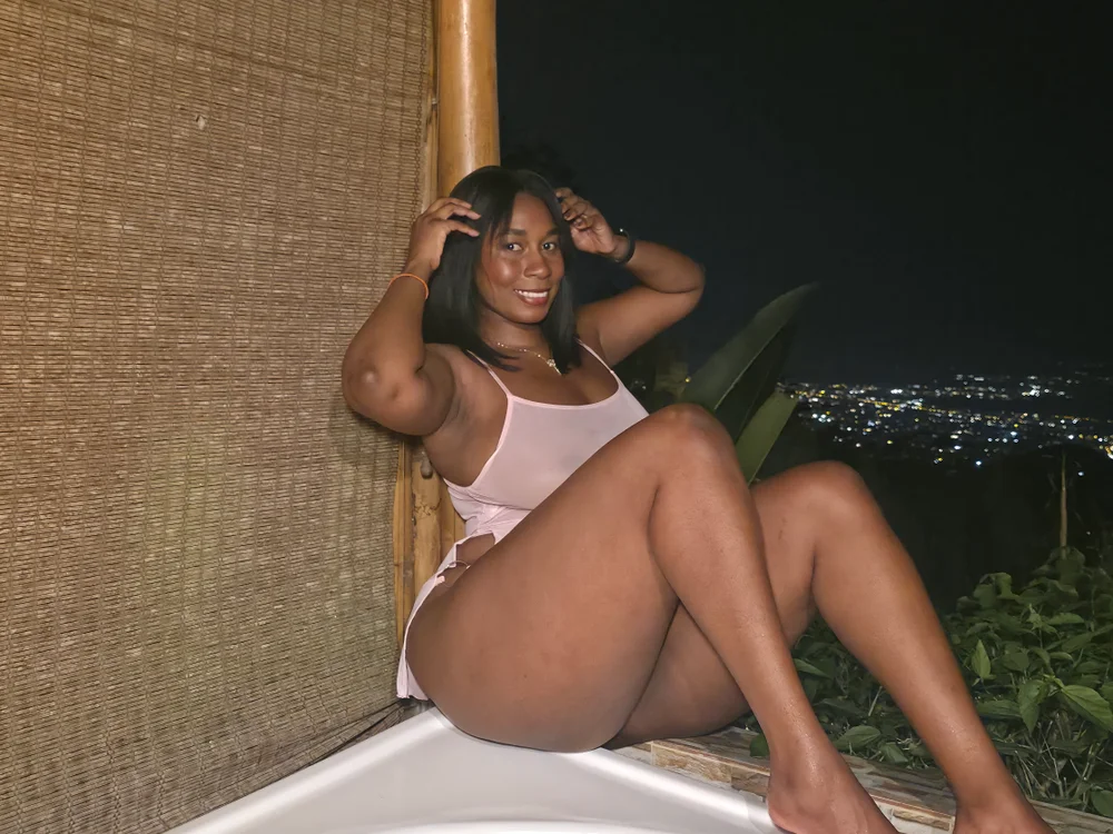 Chatroom XXX hors ligne de HanaThompson