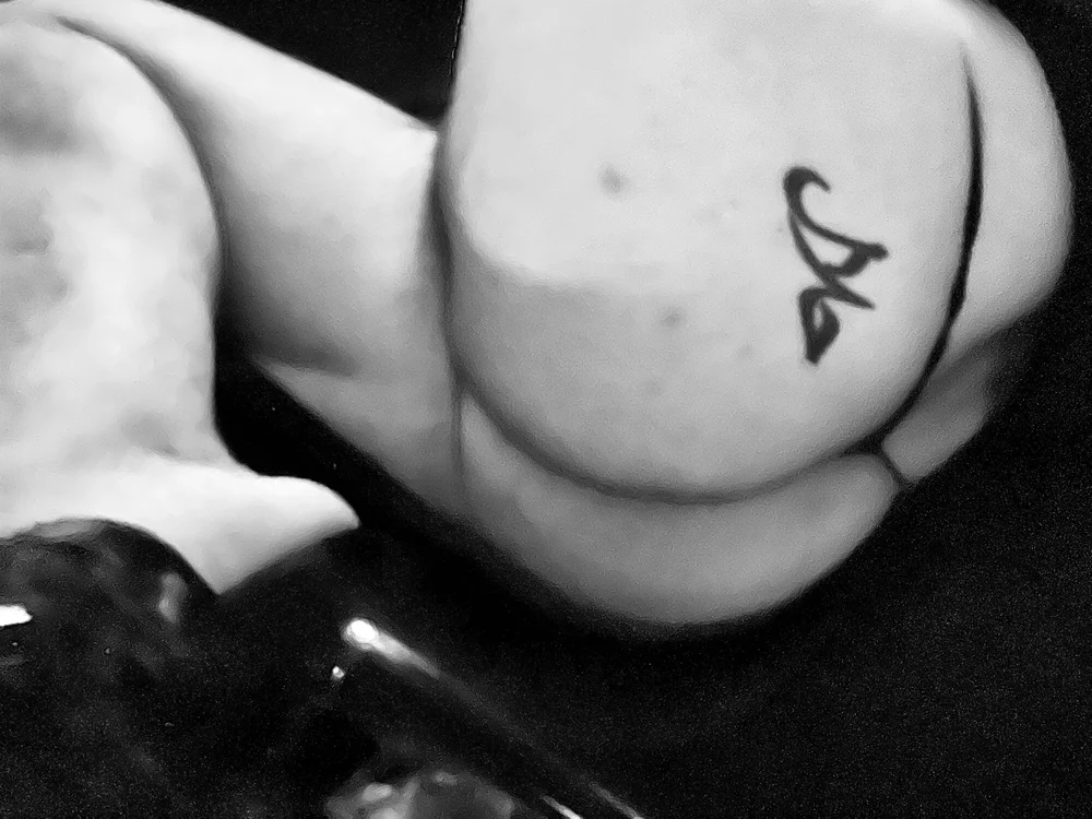 Chrienne123 Offline XXX-chat