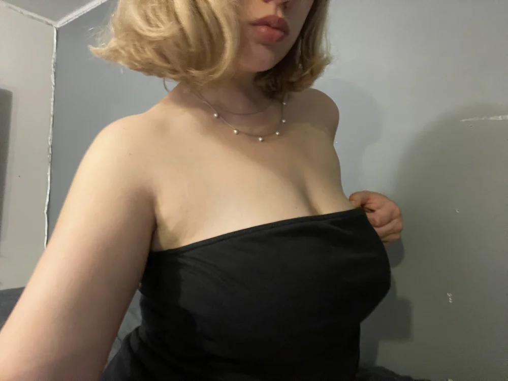 chaton_blanche offline XXX-chat