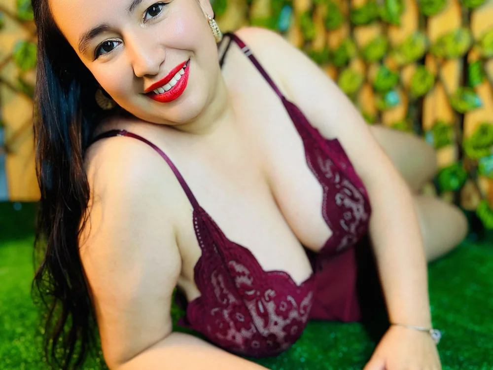 NaomyPrinces offline XXX-chat