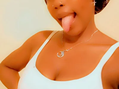 Hot_rayy — live female cam
