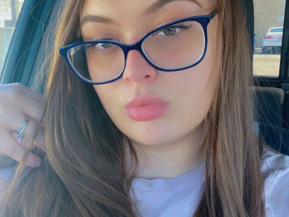 sucka4luv00's Offline Chat Room