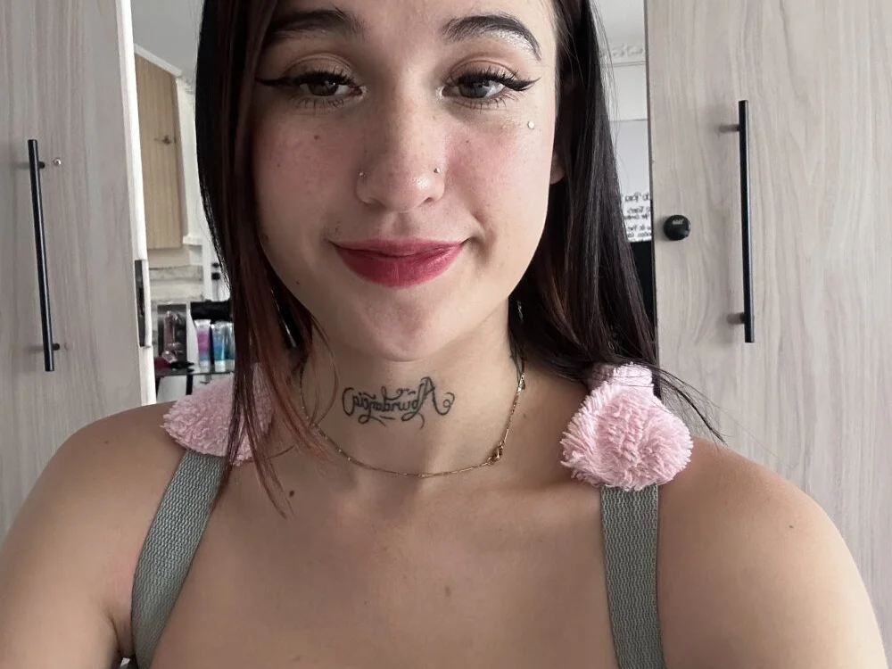 liapinket's Offline XXX Chat