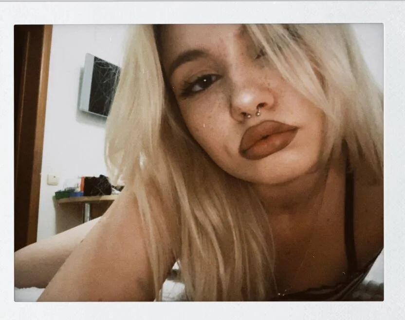 fallen_angel444's Offline XXX Chat
