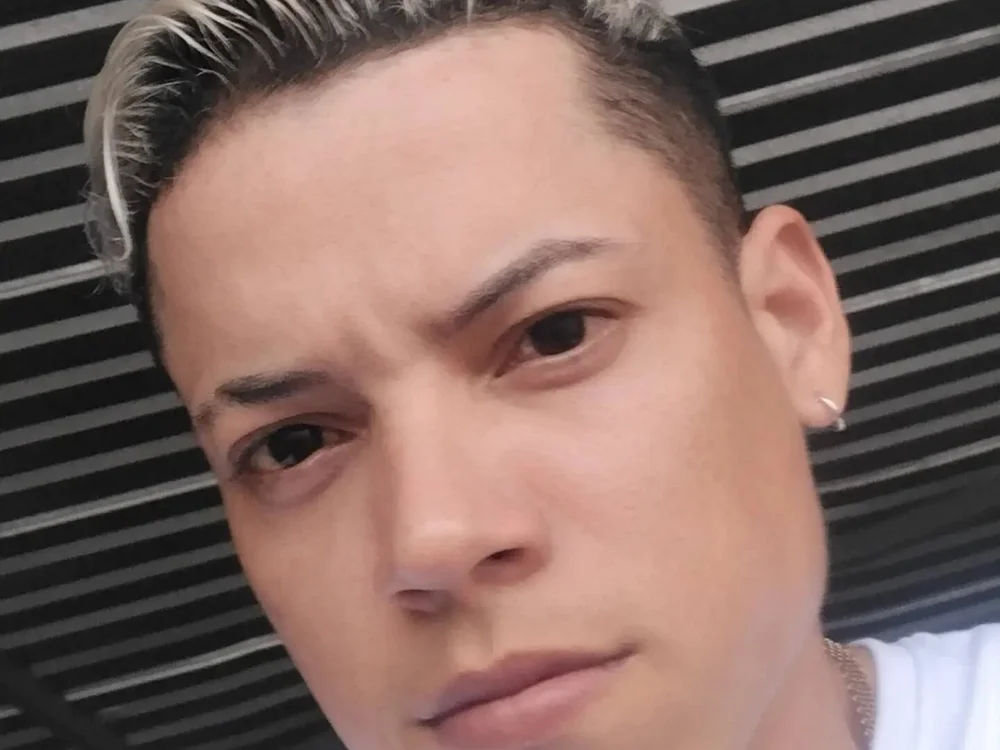 Albert985's Offline Chat Room