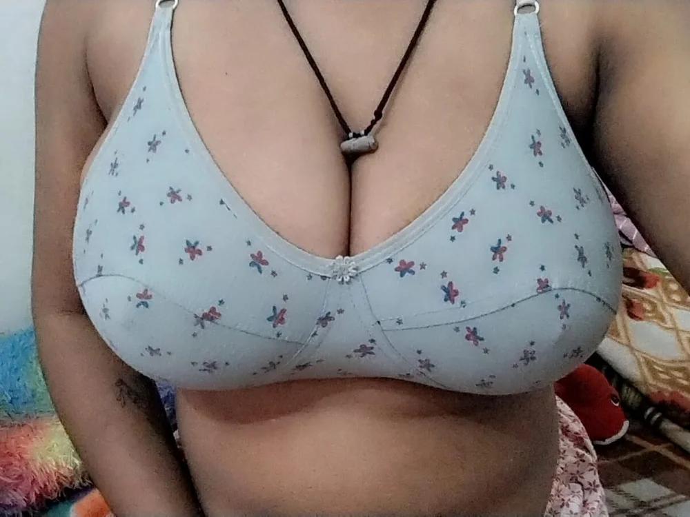 Cute_Kavita02
