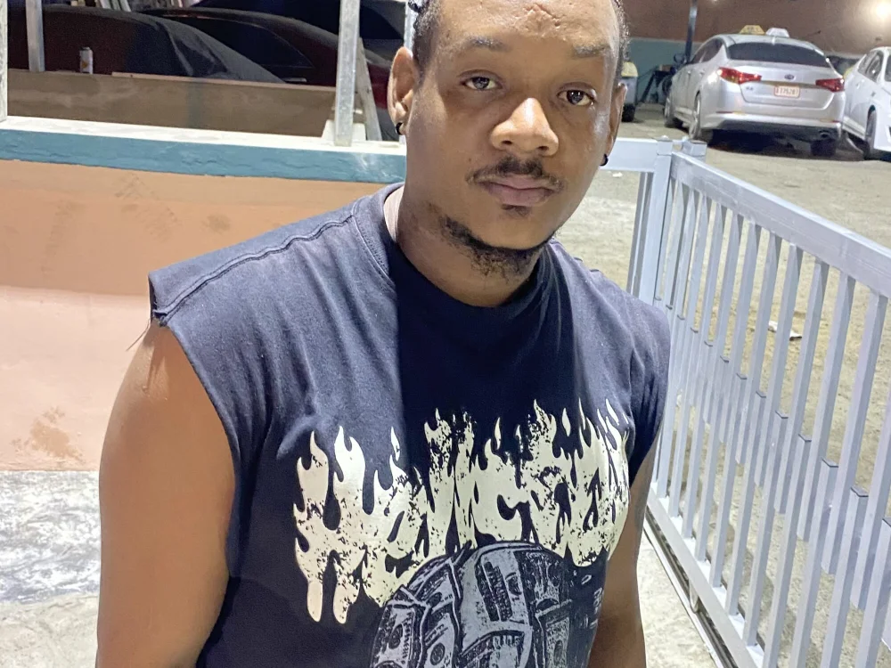 juan167l অফলাইন XXX চ্যাট