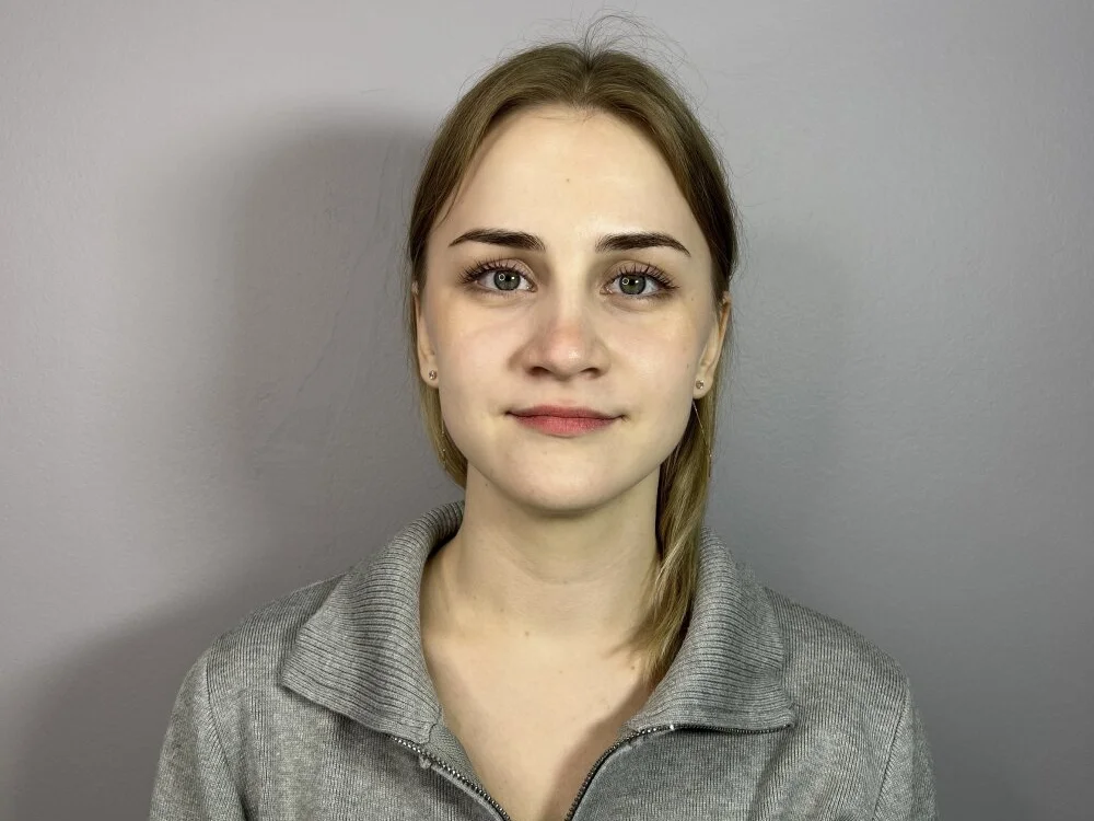 HienCarbaryn Offline XXX chat