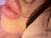 lolahott23 élő XXX-chatje