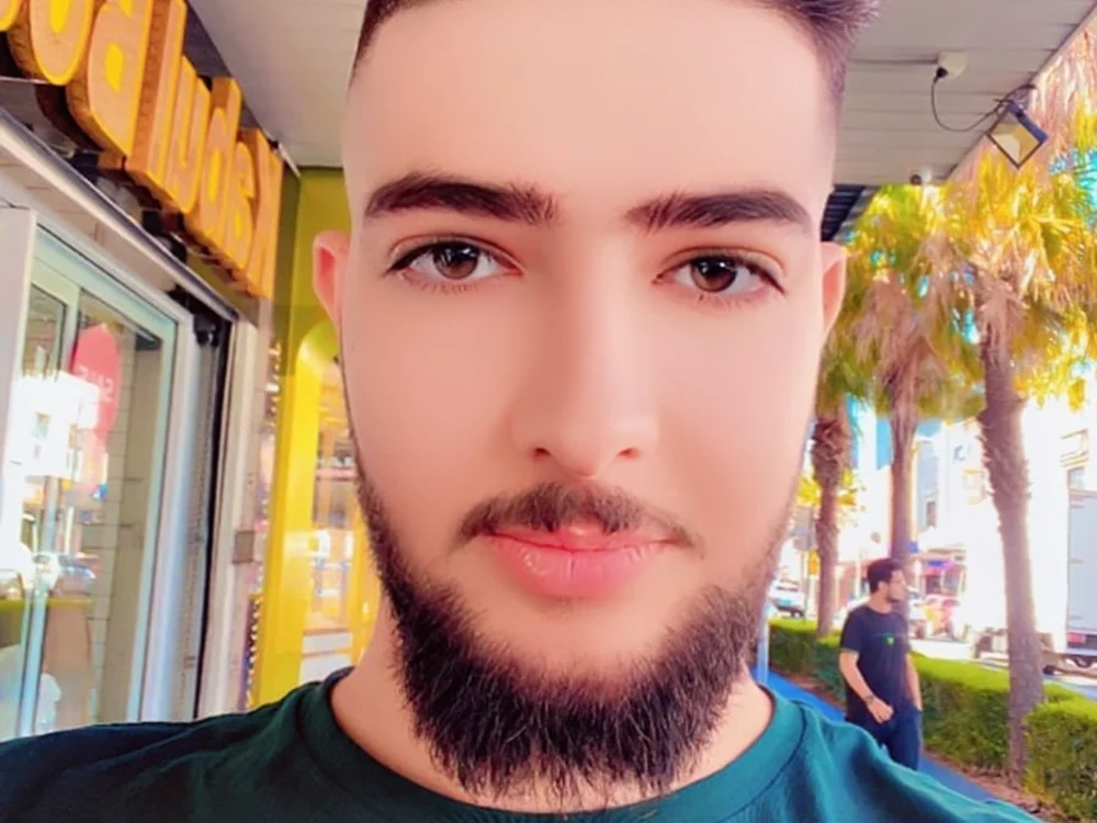 Danny27221's Offline Chat Room