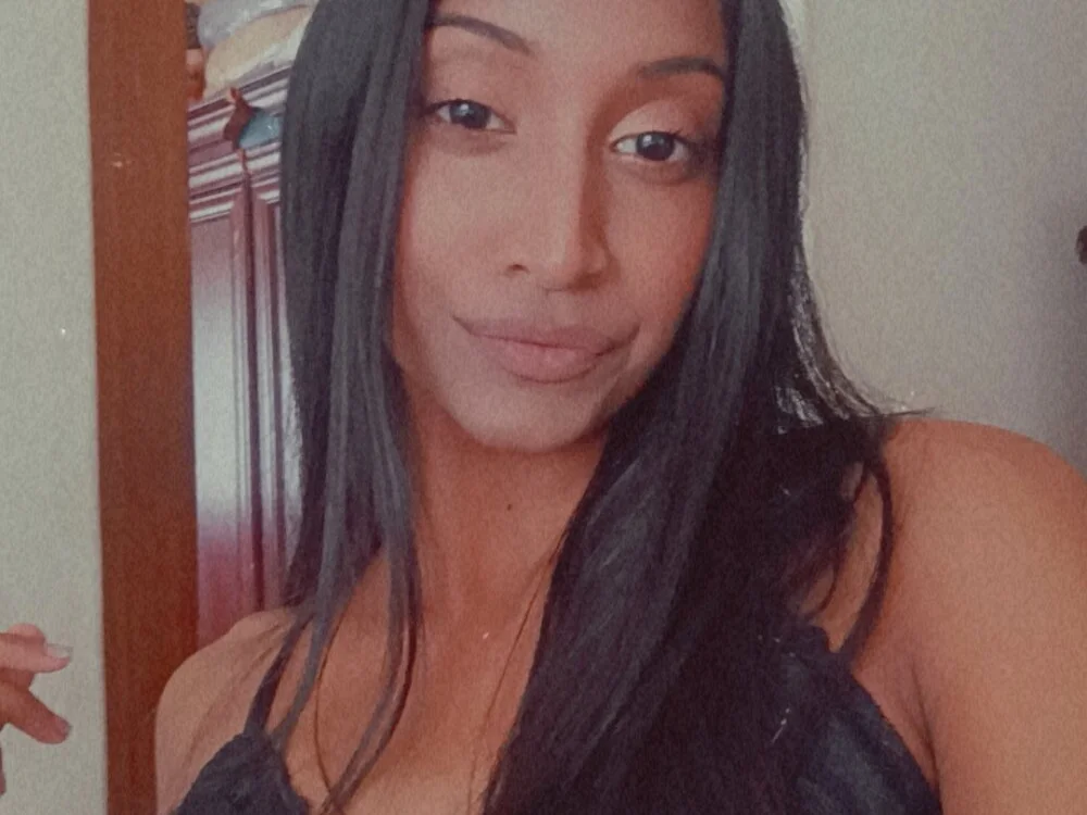 Indianempress20 অফলাইন XXX চ্যাট