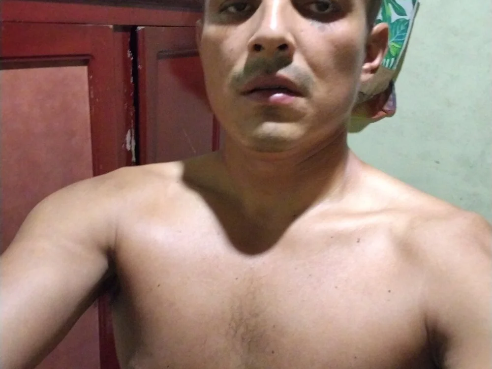 دردشة Gracho_25 الجنسية دون اتصال