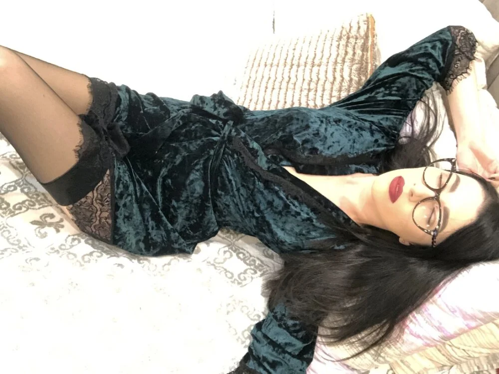 honeyed_poison's Offline XXX Chat