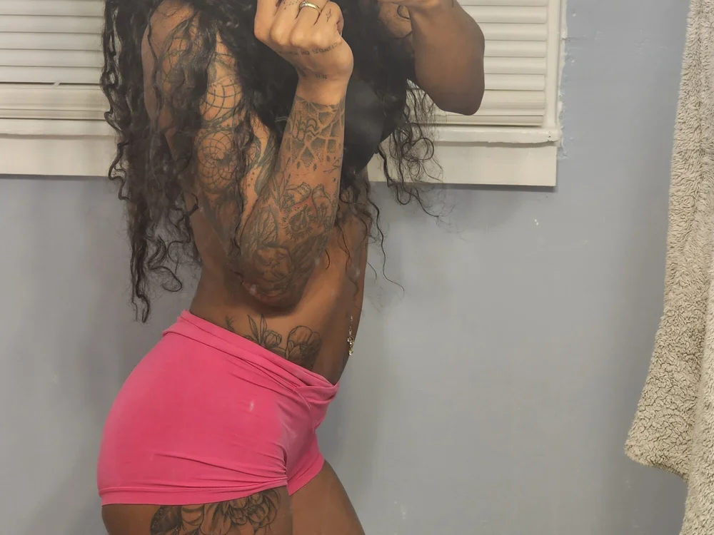 TattooBarbie22 offline chatrum