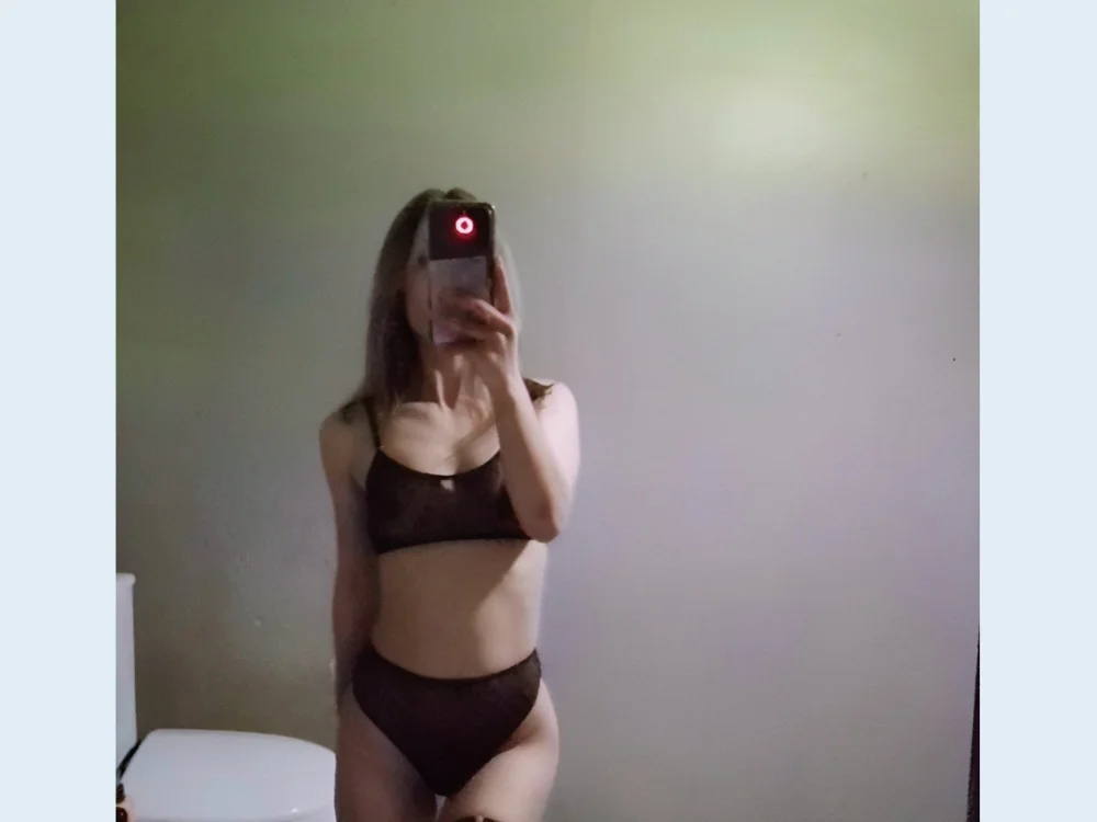 NyomiAnne offline chatrum