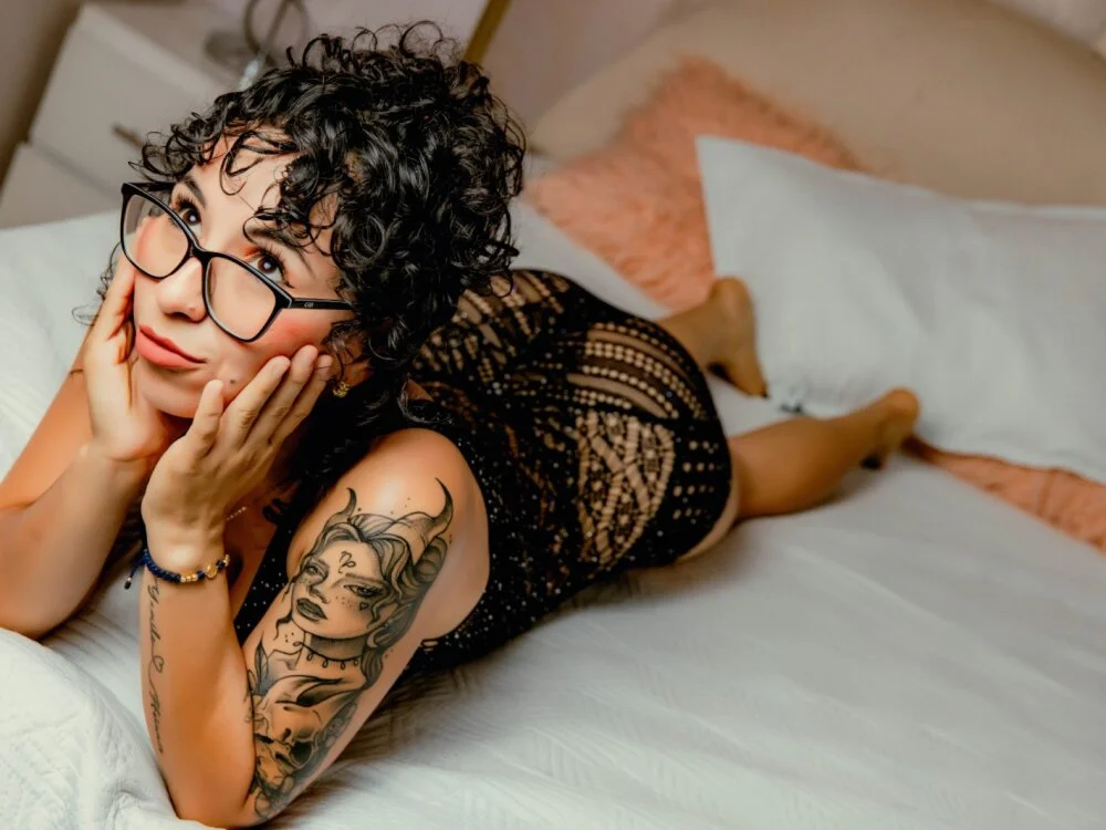 sarah_sluty's Live XXX Chat