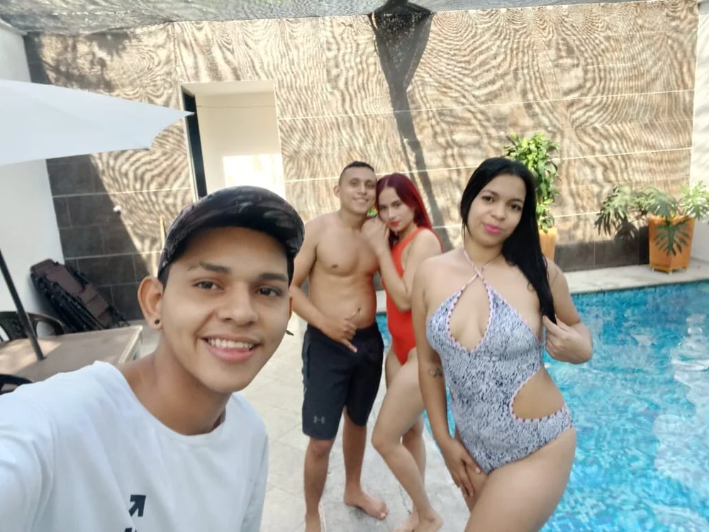 Fantasy_red_'s Offline XXX Chat