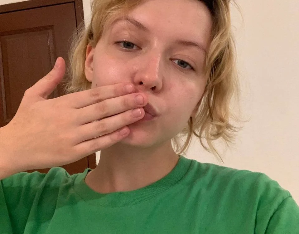 sun_place Offline XXX-Chat