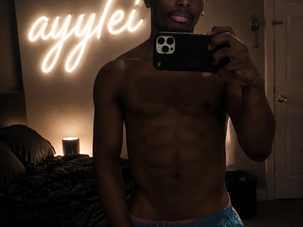 ayylei's Offline XXX Chat