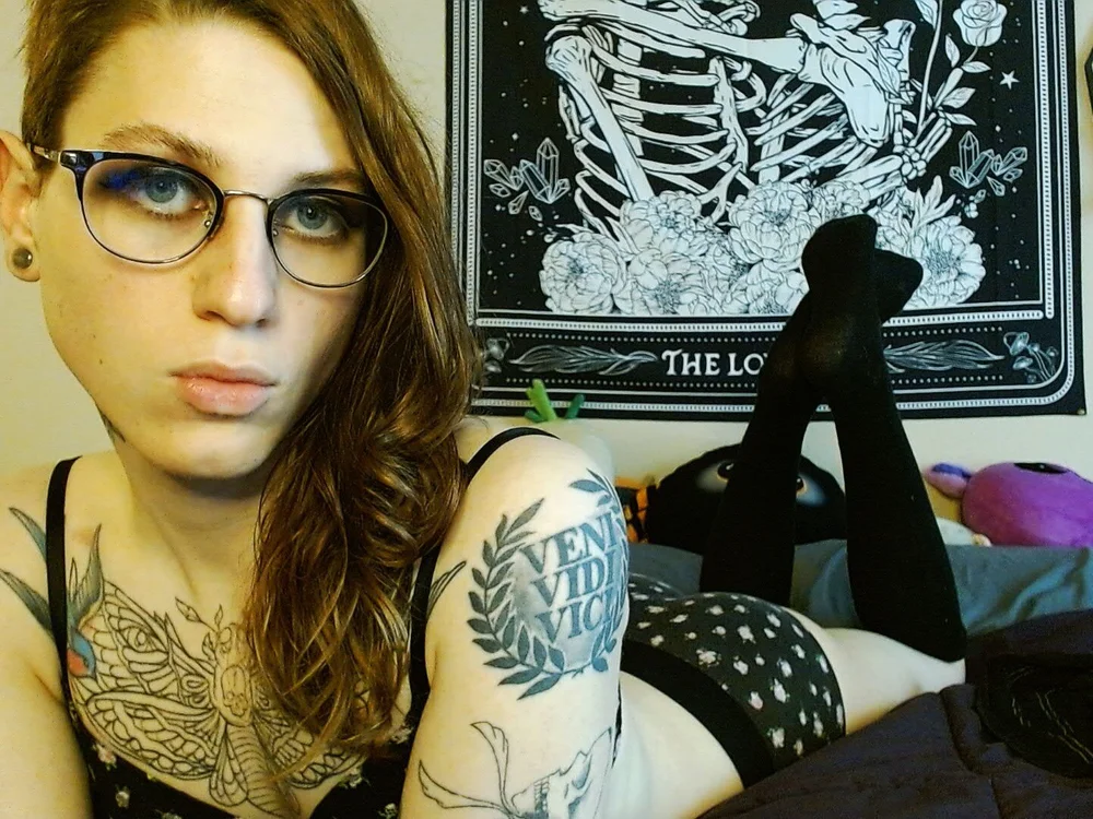 PrettyPunkDisaster's Offline Chat Room