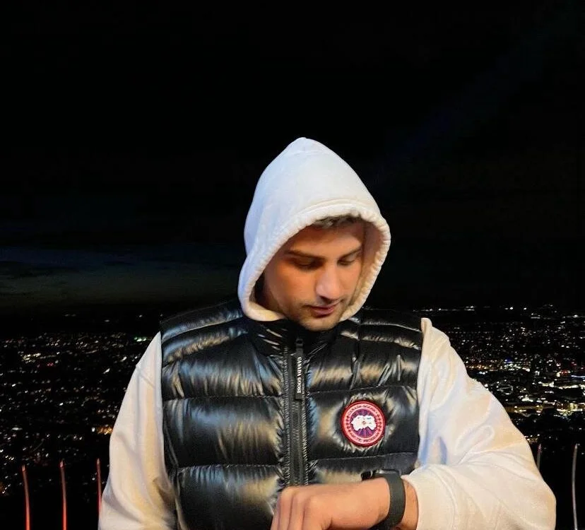 Xelabron_01's Offline Chat Room