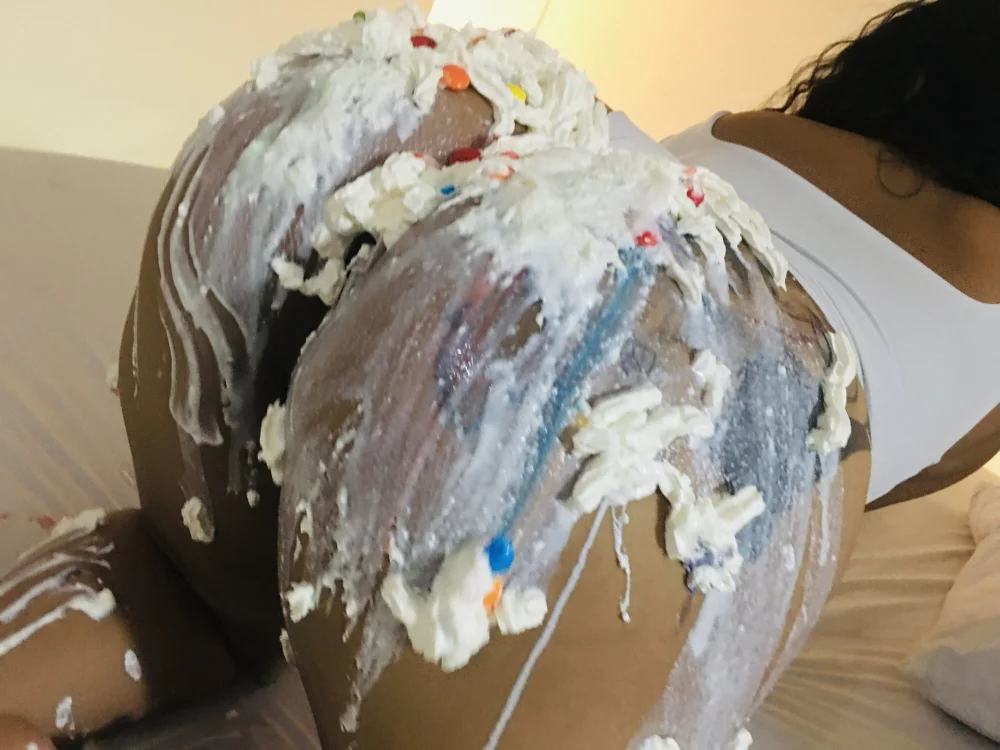 chanel_sensual1's Offline XXX Chat